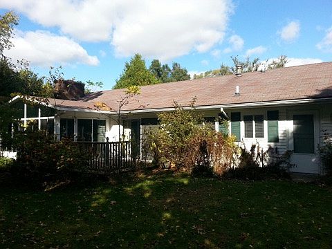 3rd image of 3061 Jeanlin Dr SE