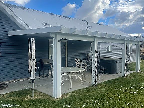 Insulated patio cover