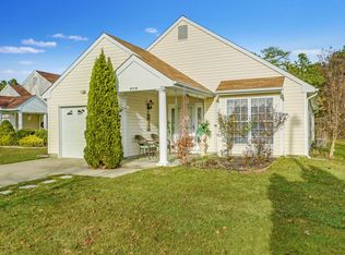 579 Waterford Dr, Manchester, NJ
