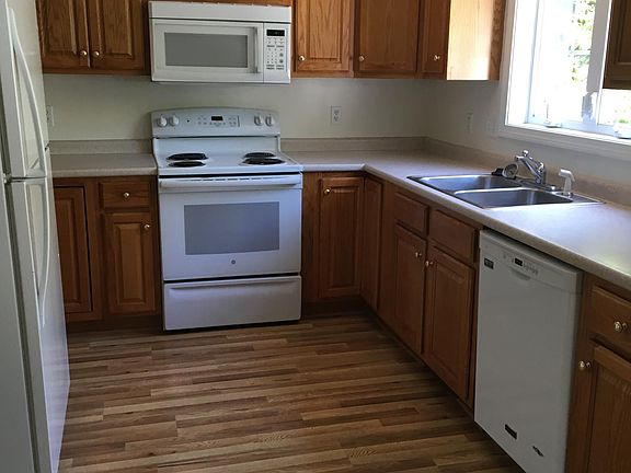 2nd image of 17B South Ave Unit 1