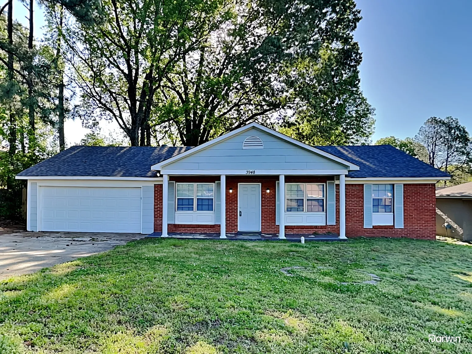 3 bed, 1.5 bath, 1336 sqft, $1,425 — Photo 1