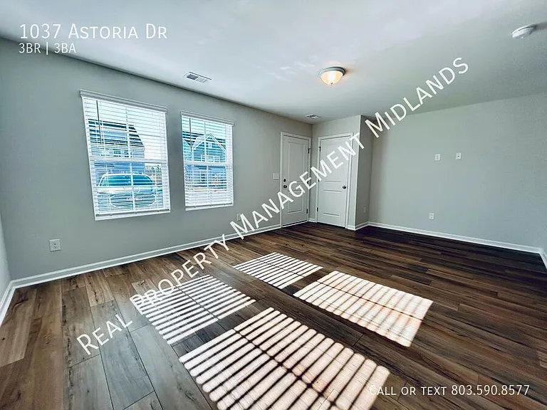 1037 Astoria Dr — Photo 8
