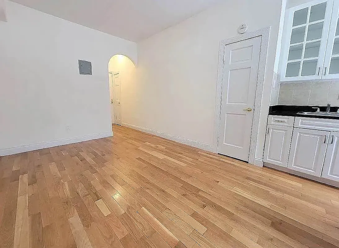 111 East 26th Street — Photo 4