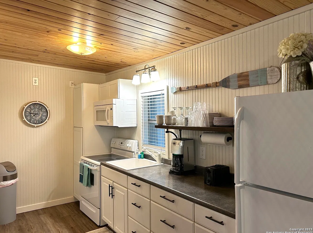 2 bed, 892 sqft, $2,000 — Photo 4