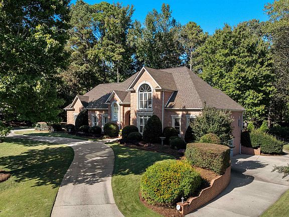 2nd image of 1306 Highland Lakes Bnd