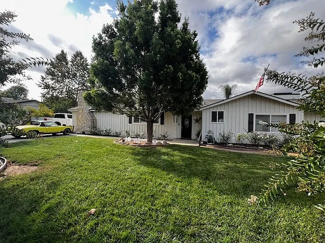 1052 Calle Jazmin — Photo 17