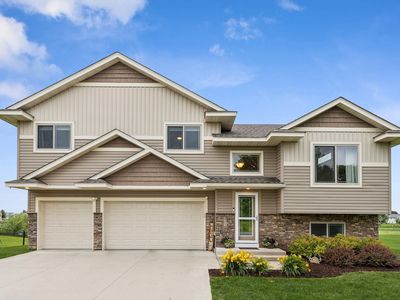 801 Dozer Cir, Montrose, MN, 55363
