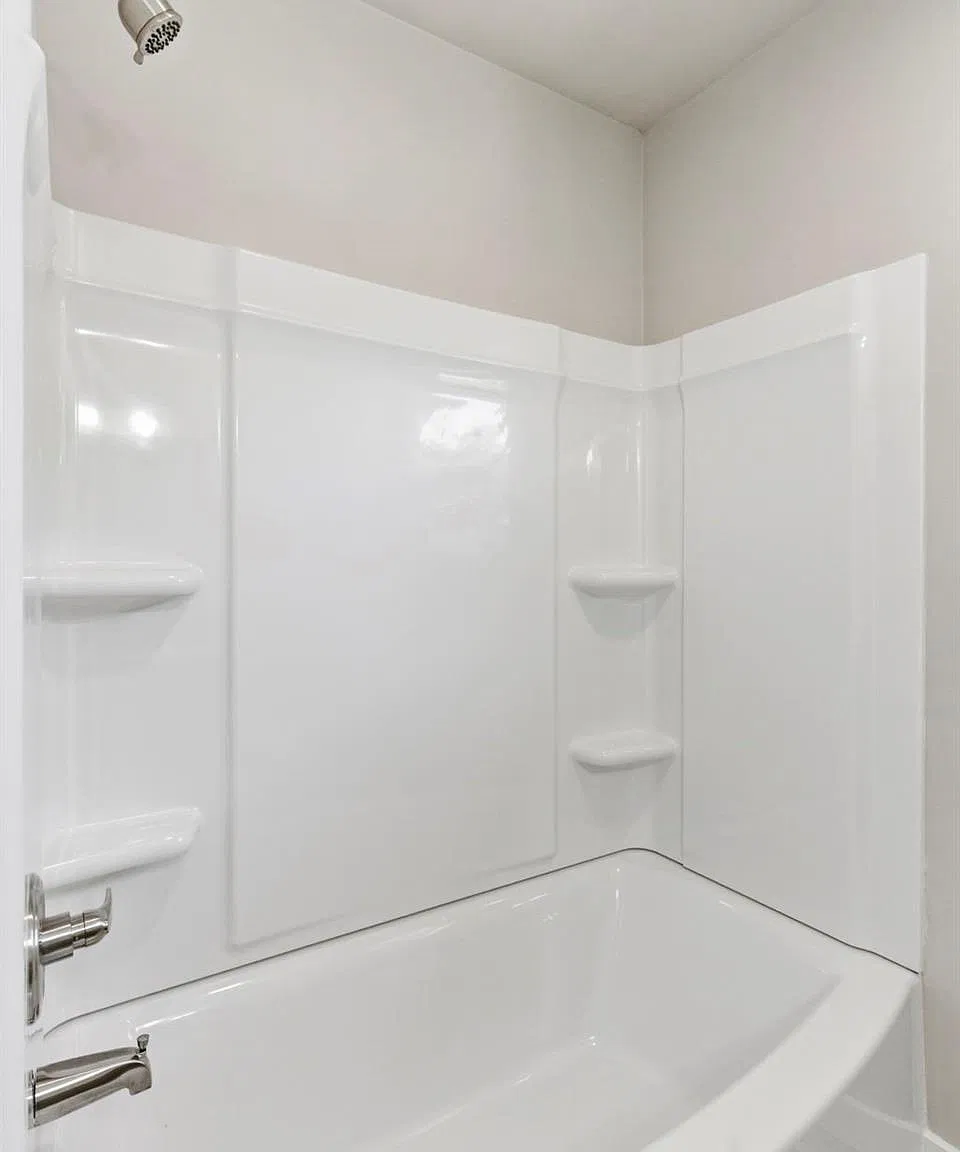 3 bed, 1424 sqft, $1,600 — Photo 3