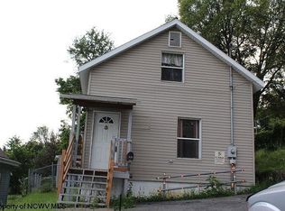 1126 Gladden St, Fairmont, WV 26554