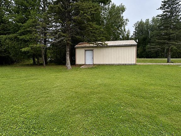 3rd image of 13248 Inverness Trail Rd