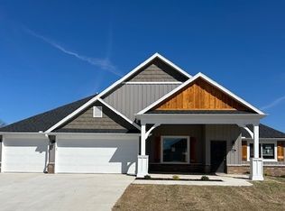 651 Blunt Ave, Prairie Grove, AR 72753