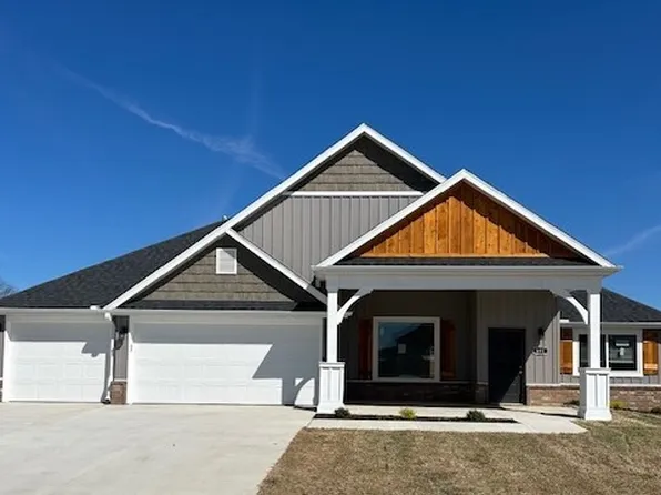 651 Blunt Ave, Prairie Grove, AR 72753