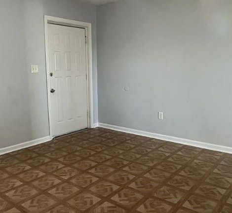 3rd image of 305 W Oak St