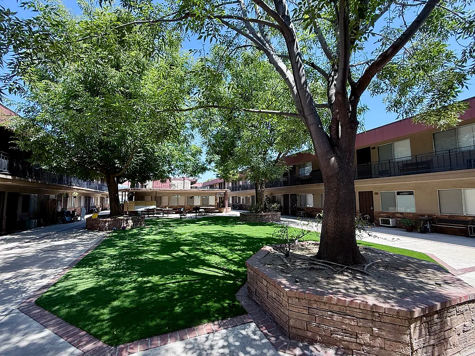 7444 WOODMAN