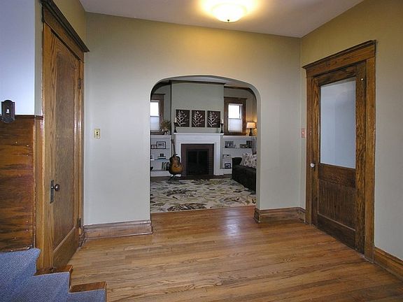 4th image of 37 S Kensington Ave