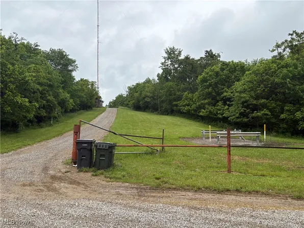 Granger Hill Rd, Zanesville, OH 43701