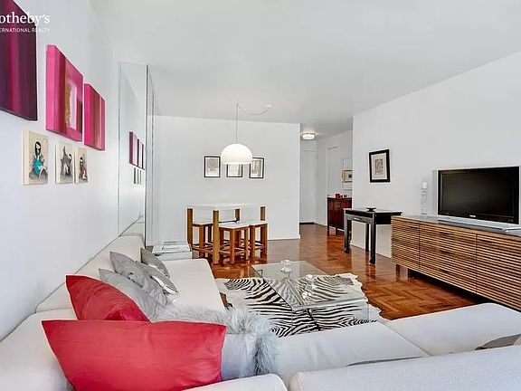 2nd image of 30 E 85th St APT 8A