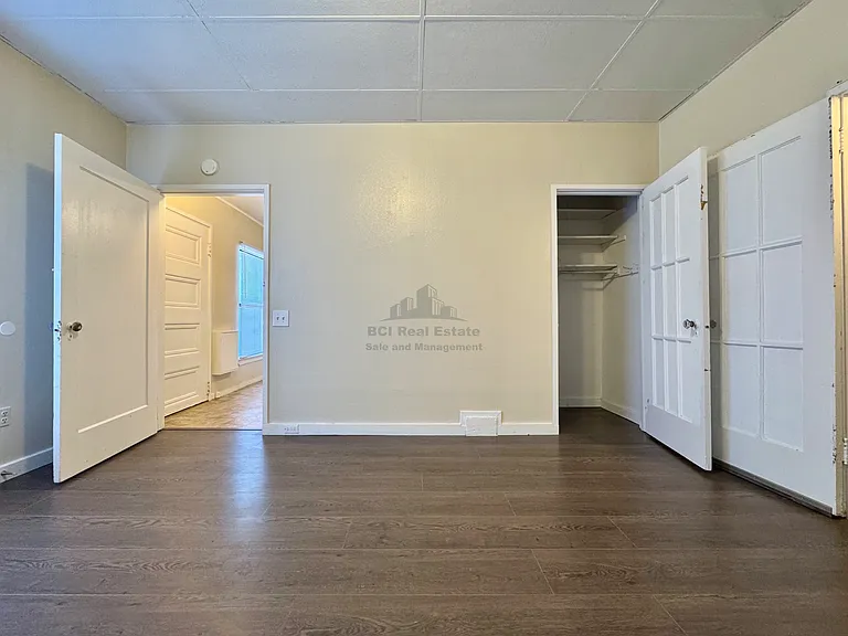 2422 Balboa St — Photo 8