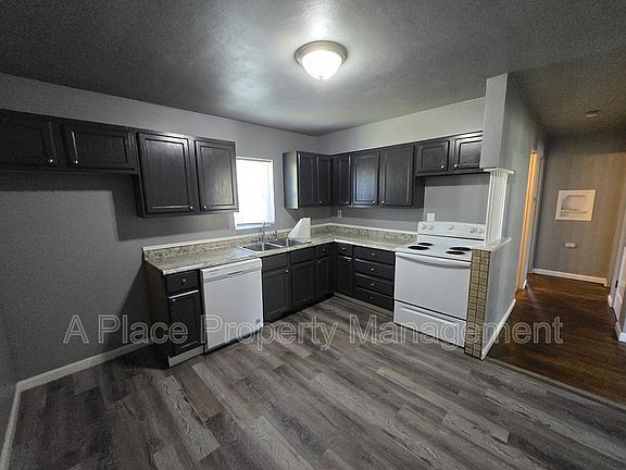 4th image of 6306 Evergreen Blvd