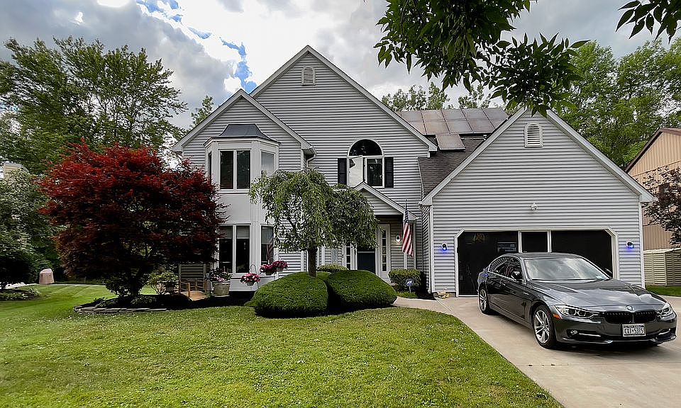 1st image of 74 Blue Heron Ct