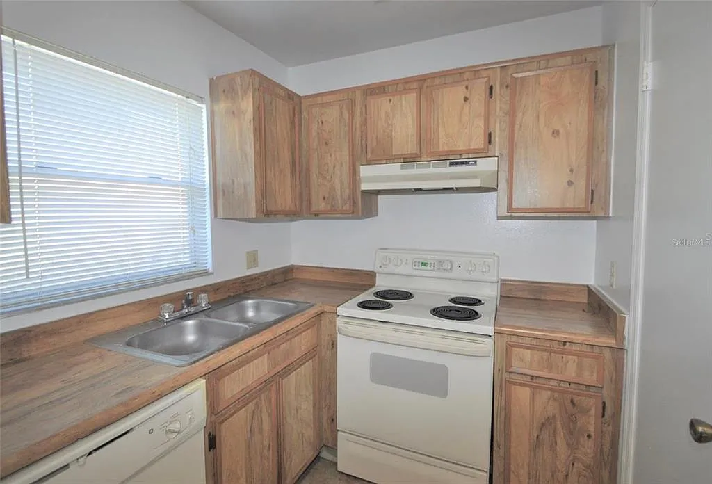 Building Photo - 4240 Pershing Pointe Pl #2