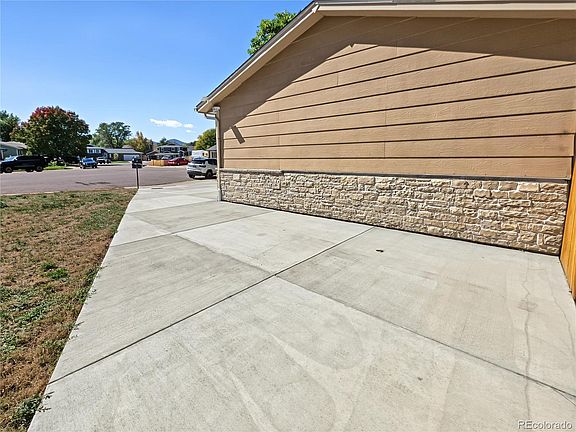 3rd image of 4664 S Garland Way