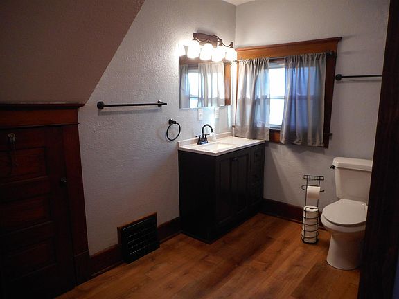 5th image of 417 W William St