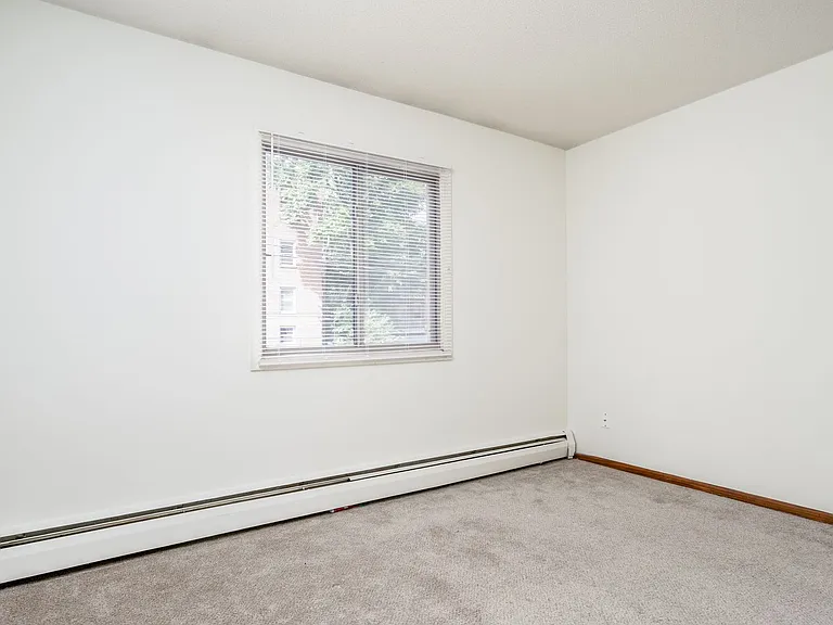 2626 Fremont Ave S — Photo 29