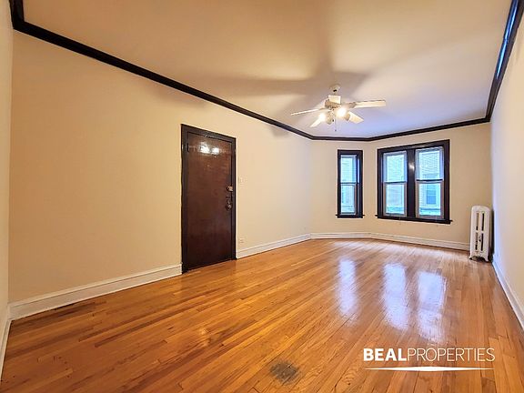 2nd image of 4229 N Paulina St #E1