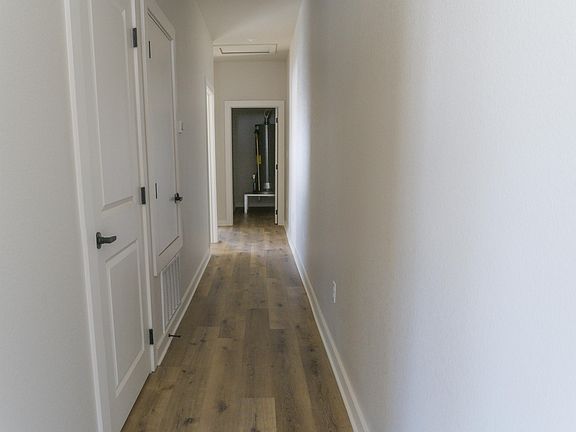 5th image of 304 W Truman Dr #15765200