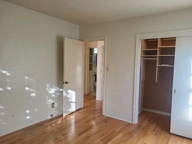 700-722 Gordon Avenue — Photo 2