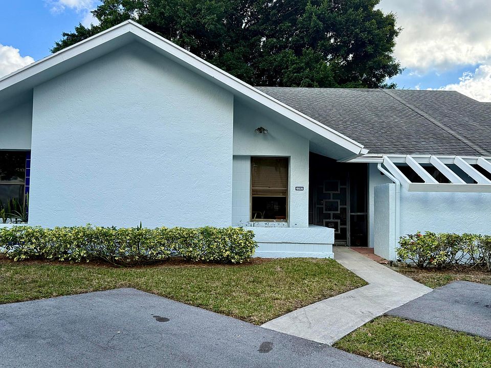 1st image of 10926 Hidden Lake Place