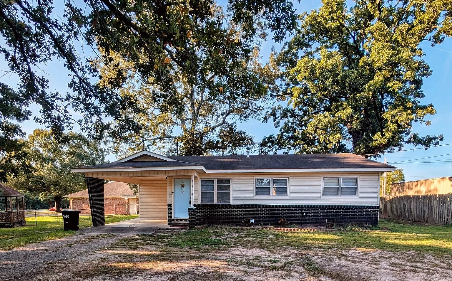 2 Bedroom on the AR side Available Now! — Photo 1
