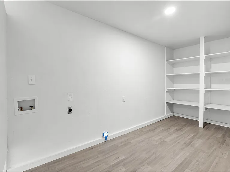10313 N McKinley Ave — Photo 10