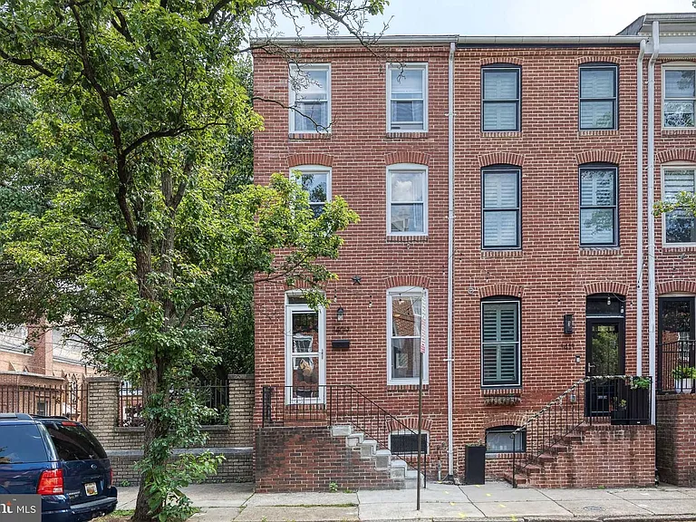 1409 Battery Ave — Photo 2