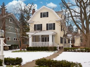 1020 Ashland Ave, Wilmette, IL 60091