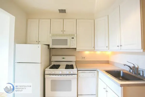 Rented by Metropolitan Property Group | media 21