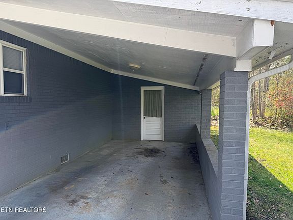 3rd image of 38 Oak Ln