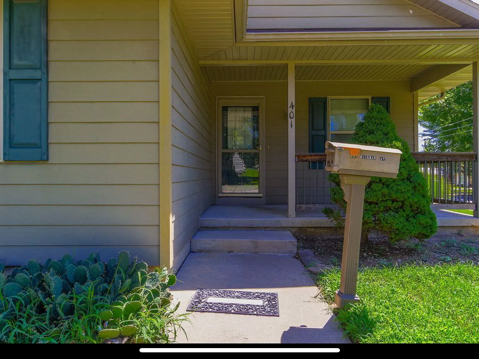 3 bed, 1166 sqft, $2,100 — Photo 3
