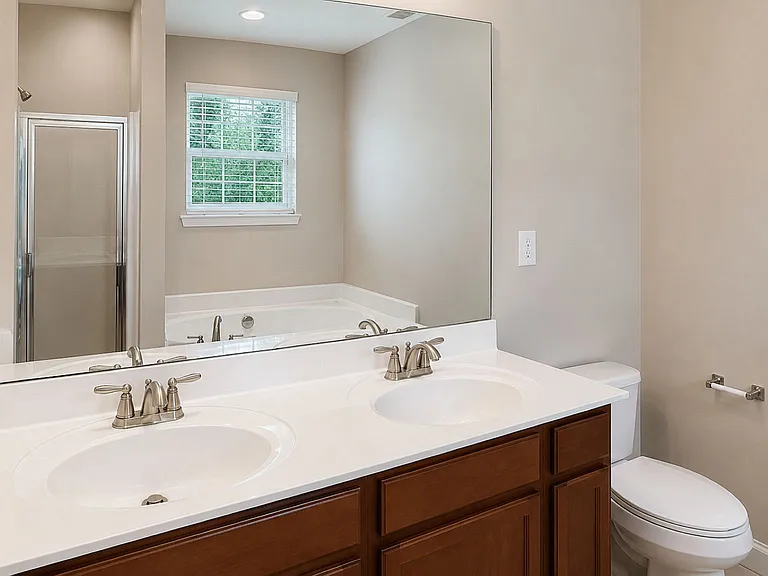 4424 Roundwood Ct — Photo 17