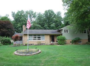1135 Cherokee Dr, Youngstown, OH 44511