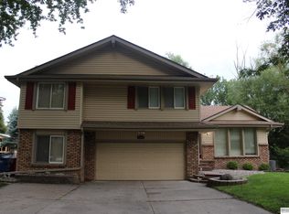 1113 Michelle Pkwy, Papillion, NE 68046