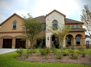 2 Wooded Overlook Dr, The Woodlands, TX 77375