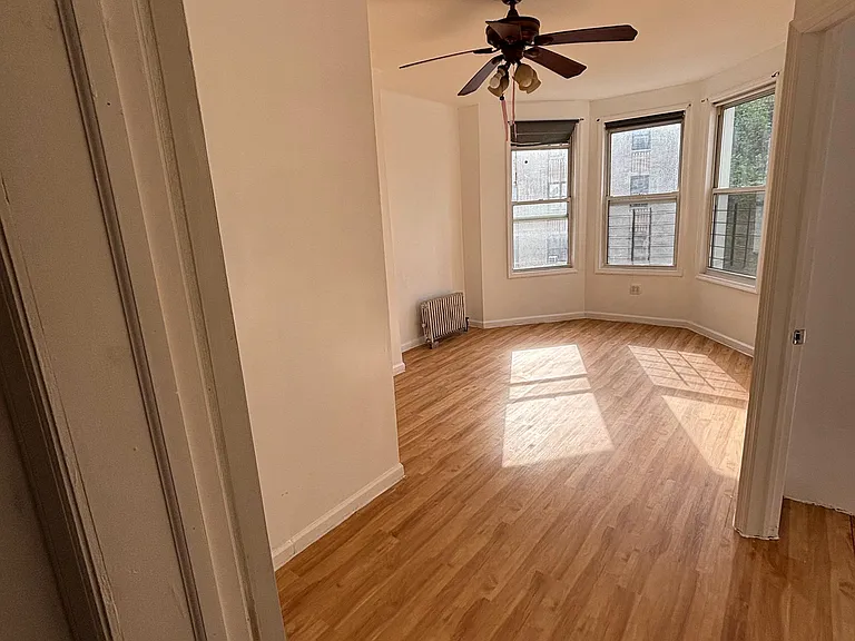 1956 Anthony Ave #3 — Photo 5
