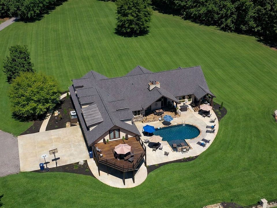 7th image of 2622 Poplar Knoll Dr
