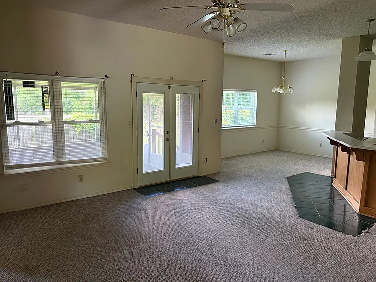 908 Aspen Ave — Photo 8
