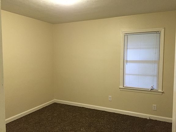 Bedroom, new paint, new caroet