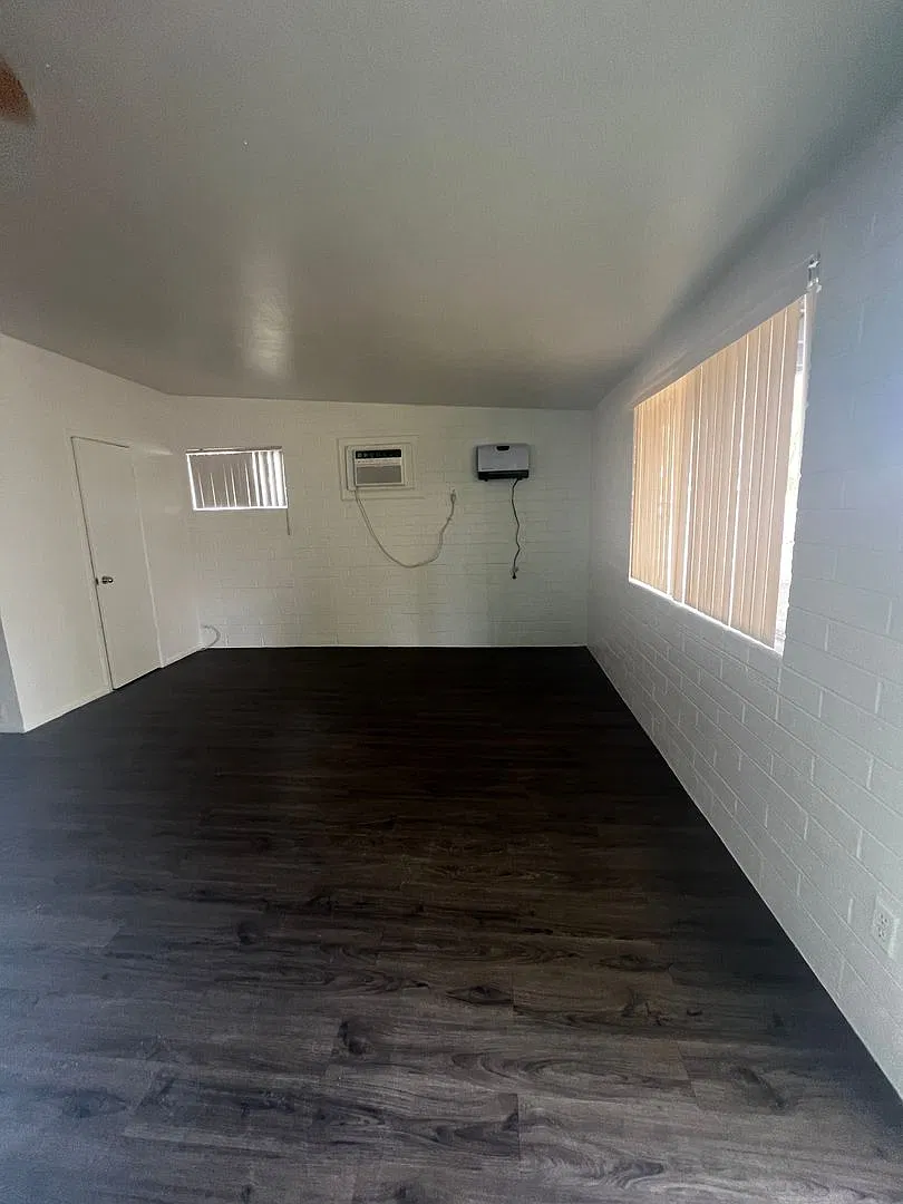 1001 S. Mariana St. — Photo 4