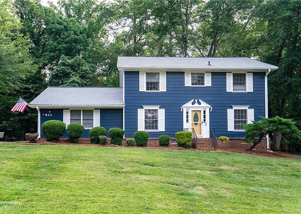 1st image of 822 Chandler Dr