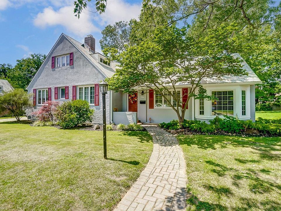 1st image of 27 Avenell Ln